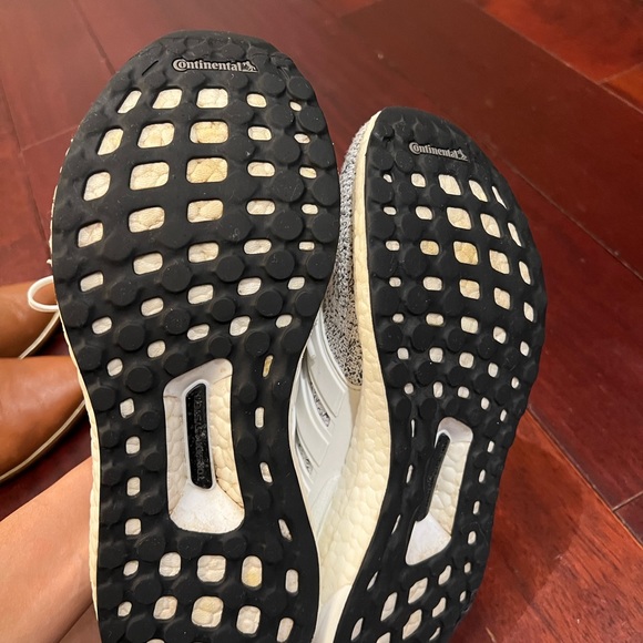 Adidas Ultraboost White Athletic Shoes Men’s Size 6 1/2 - Picture 4 of 6